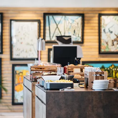 科斯塔贝拉酒店 3* 赫罗纳