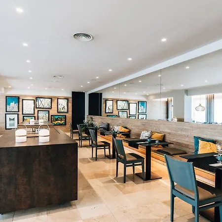 Costabella 3* Жирона