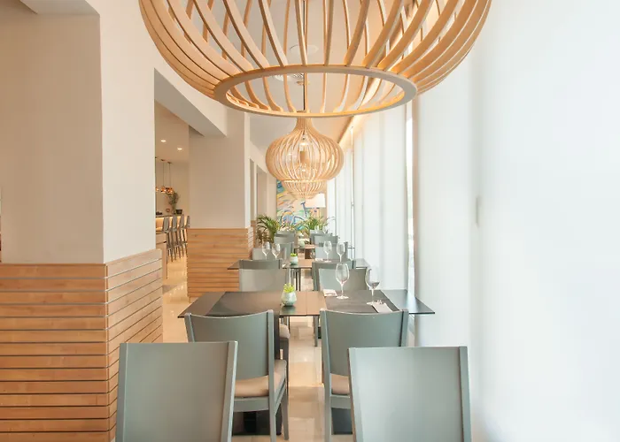 Costabella Szálloda 3*