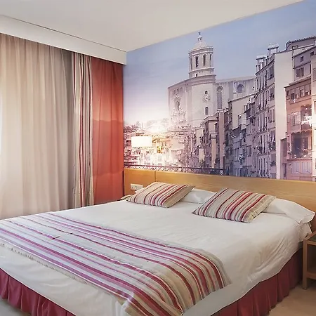 Costabella 3* Girona